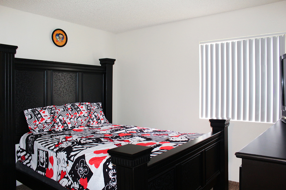 This 2 bed 1 bath 1 photo can be viewed in person at the Casa Del Sol Apartments, so make a reservation and stop in today.
